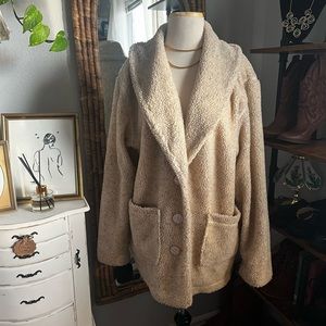 WinterSilks Serpa/Teddy Overcoat (Size M)Oversized & Cozy Style